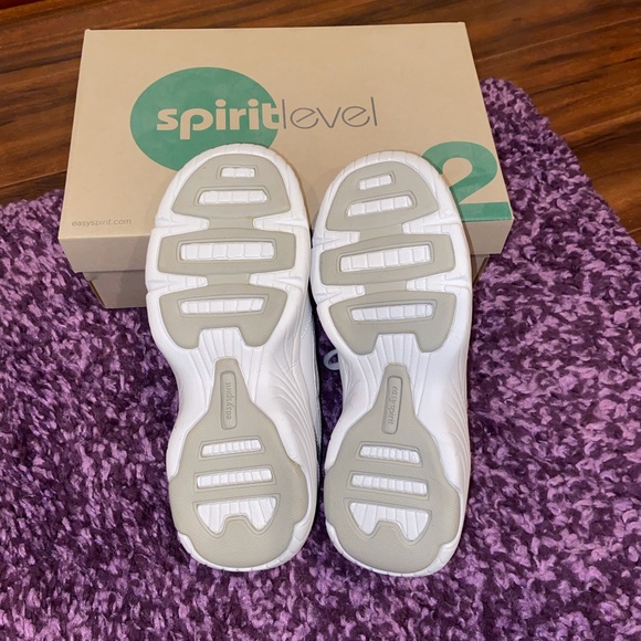 Easy Spirit Women’s Sneakers - Picture 2 of 4